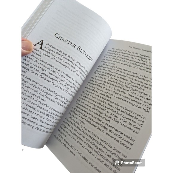 The Wonderland Woes Addie J King Paperback Signed Musa Publishing Allie Rabbit - Picture 5 of 5